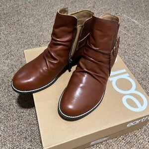 NEW  Earth Brand casual brown bootie- brown size 8.5
